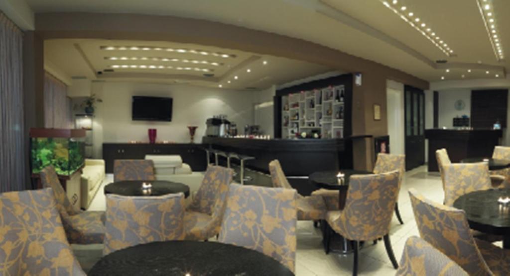 Ceragio Hotel & Apartments Tripoli Zewnętrze zdjęcie